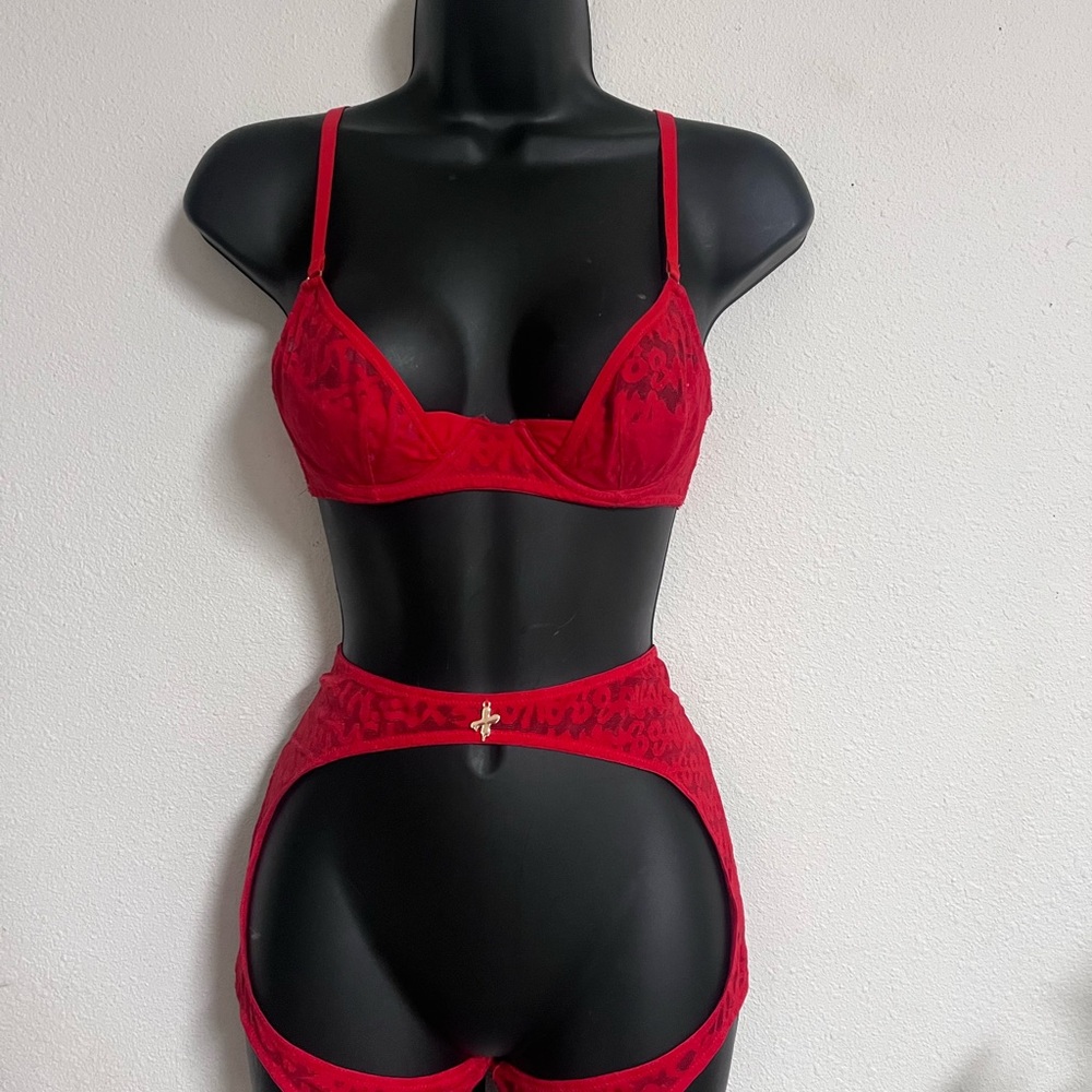 Savage X Fenty Vibrant Red Lace Bra Set